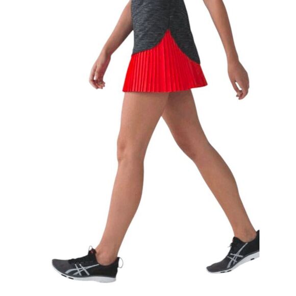 LULULEMON ATHLETICA Pleat To The Street Skirt II In Alarming Size 8 - Picture 2 of 6